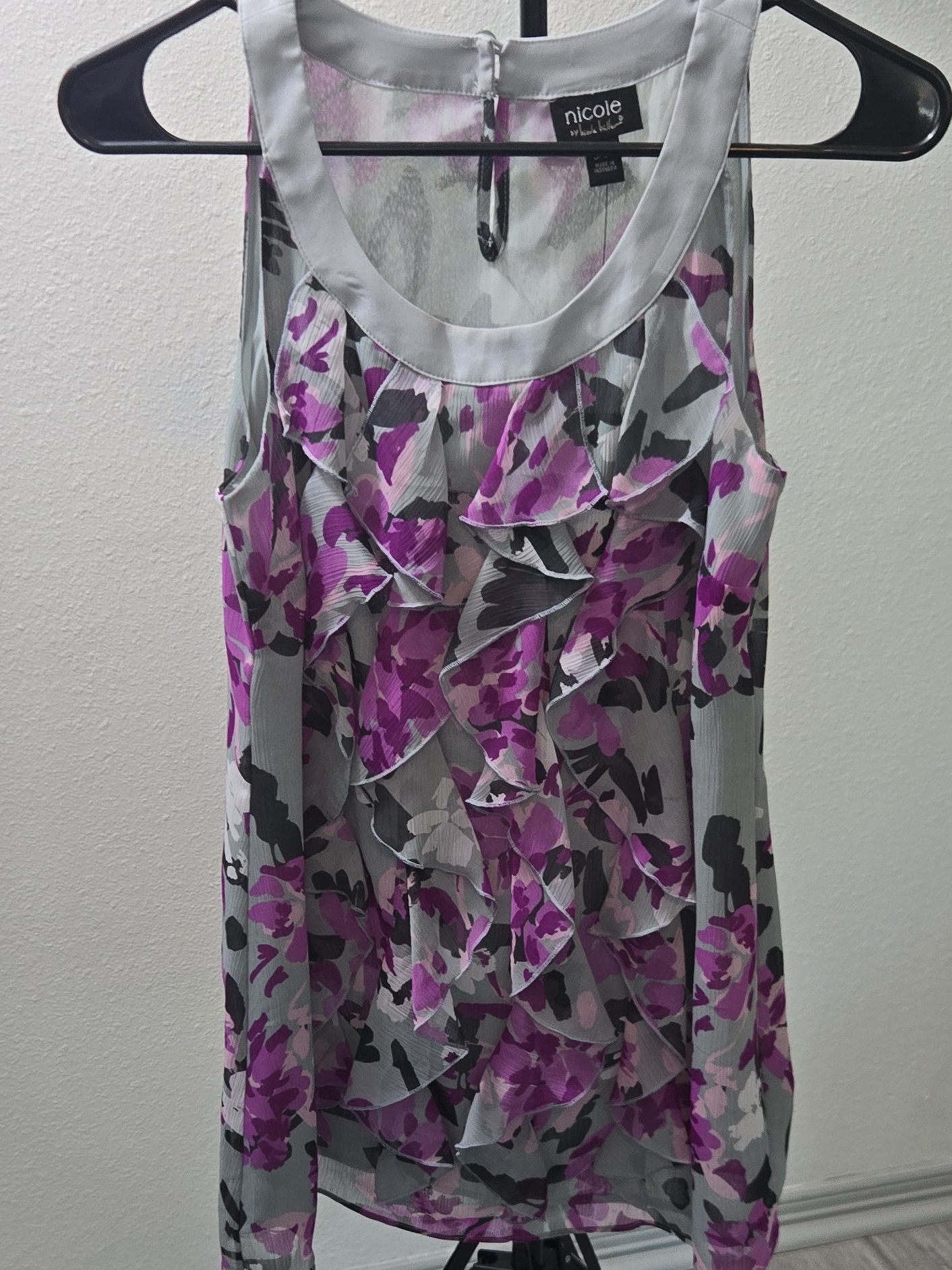 Nicole By Nicole Miller Purple Floral Ruffle Sleeveless Top